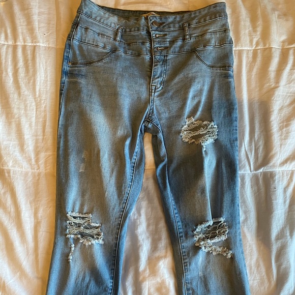 Jeans - Picture 2 of 3